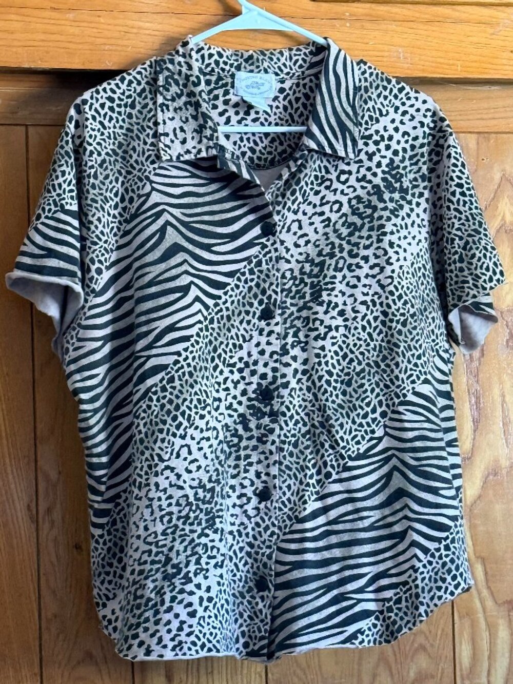 Vintage Moving Bleu Mixed Animal Print Button Up Shirt, Size XL
